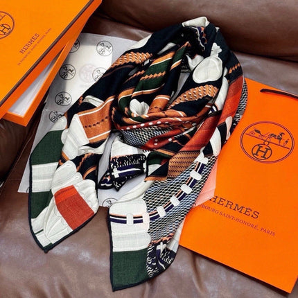 HERMES 26S PRINTED SQUARE SCARF 140 IN SILK 309333
