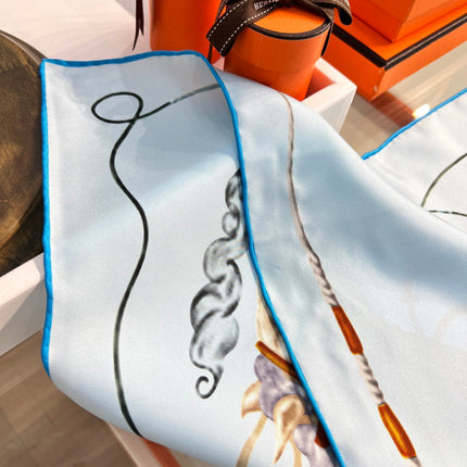 HERMES 26S PRINTED SQUARE SCARF 88 IN SILK 309927