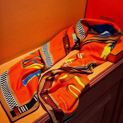 HERMES 26S PRINTED SQUARE SCARF 140 IN SILK 311954