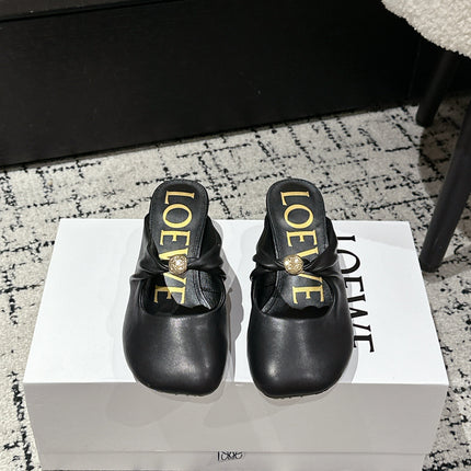 CHLOÉ 26S HIGH-HEELED MULES IN BLACK CALFSKIN