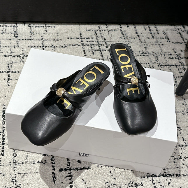 CHLOÉ 26S HIGH-HEELED MULES IN BLACK CALFSKIN