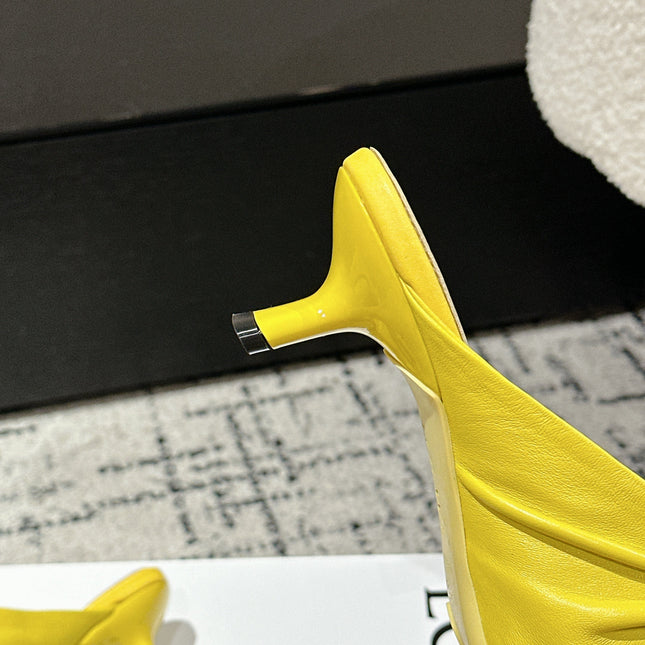 CHLOÉ 26S HIGH-HEELED MULES IN YELLOW CALFSKIN
