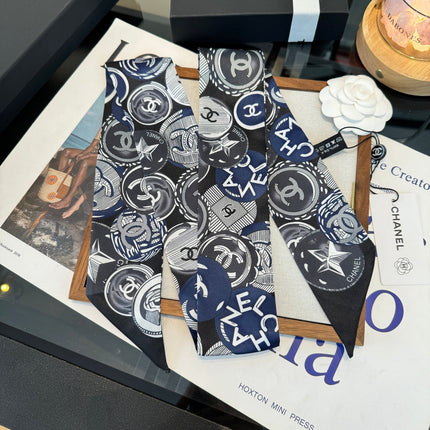 CHANEL 26S TWILLY SCARF 120 IN SILK 411282