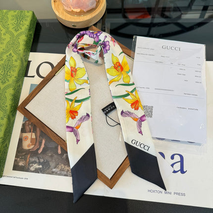 GUCCI 26S SCARF 120 IN SILK 280931