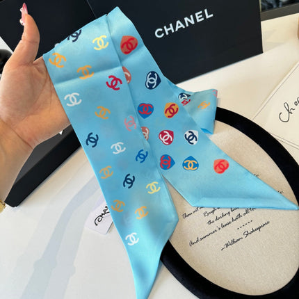 CHANEL 26S TWILLY SCARF 120 IN SILK 351041
