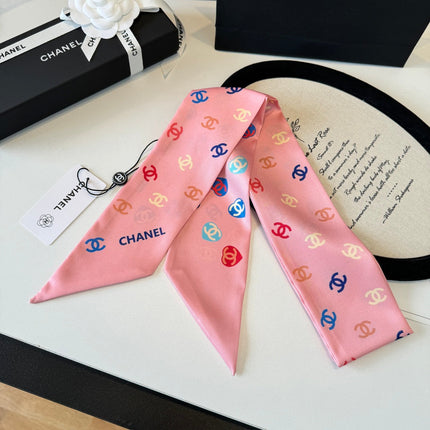 CHANEL 26S TWILLY SCARF 120 IN SILK 351043