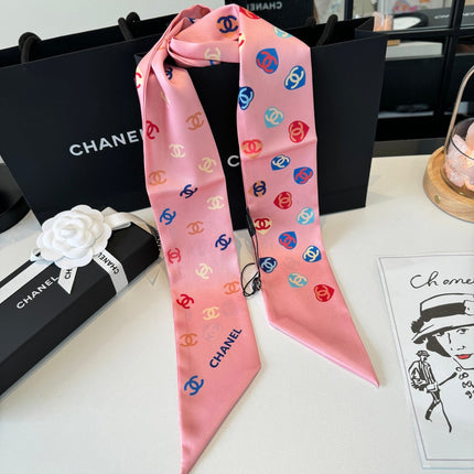 CHANEL 26S TWILLY SCARF 120 IN SILK 351043