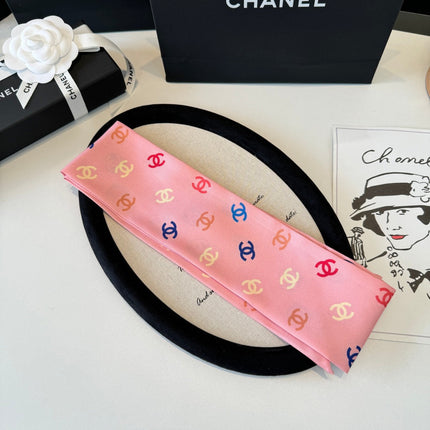 CHANEL 26S TWILLY SCARF 120 IN SILK 351043