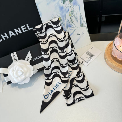 CHANEL 26S TWILLY SCARF 120 IN SILK 351060