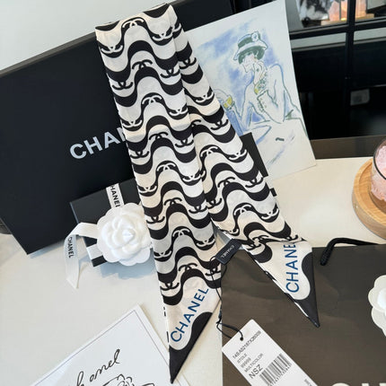 CHANEL 26S TWILLY SCARF 120 IN SILK 351060