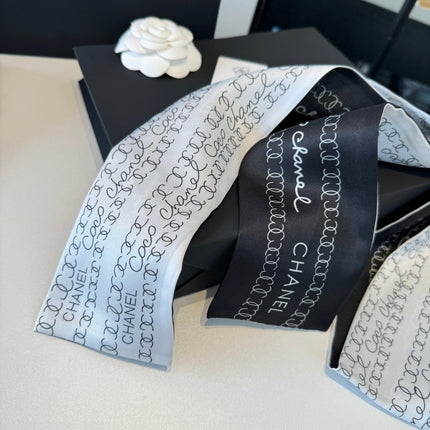 CHANEL 26S TWILLY SCARF 120 IN SILK 395876
