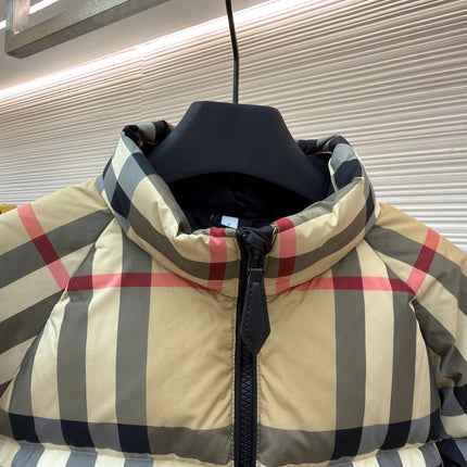 BURBERRY 25S DOWN JACKET 568517