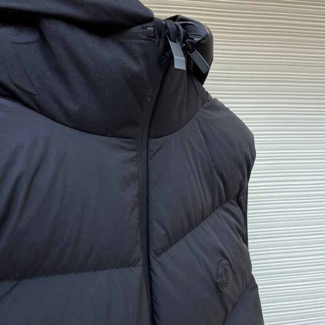 MONCLER DOWN VEST STYLE 318