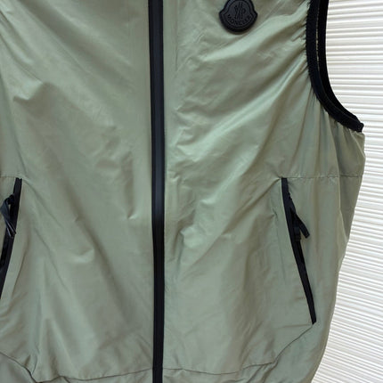 MONCLER 26S HOODED WINDBREAKER VEST 702