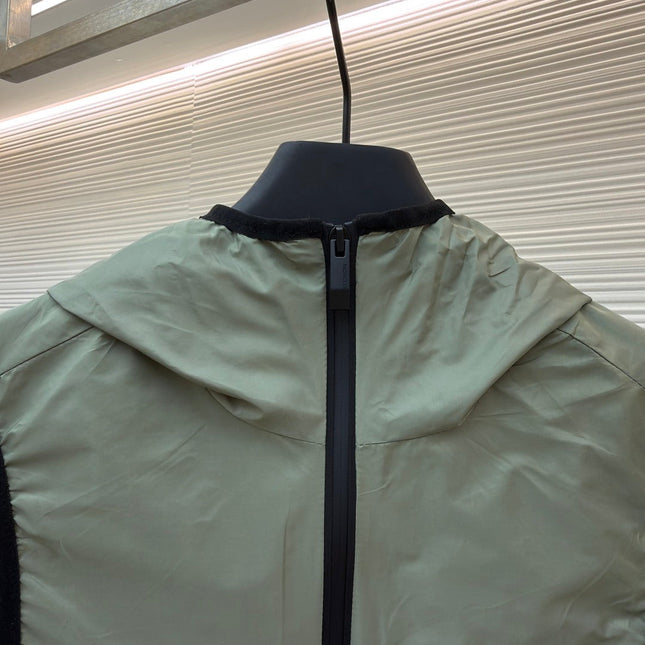 MONCLER 26S HOODED WINDBREAKER VEST 702