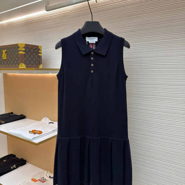 THOM 26S SLEEVELESS DRESS STYLE 226