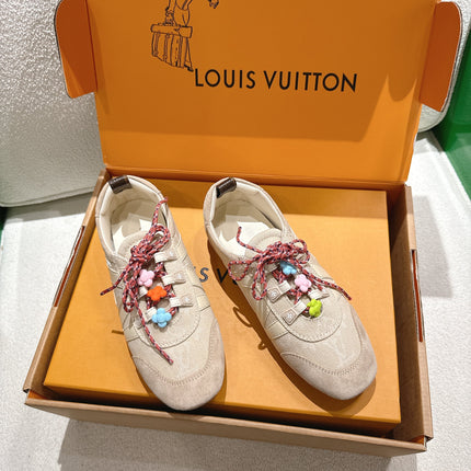 LV 26S SNEAKERS IN BEIGE DENIM AND SUEDE WITH FLOWER CHARM