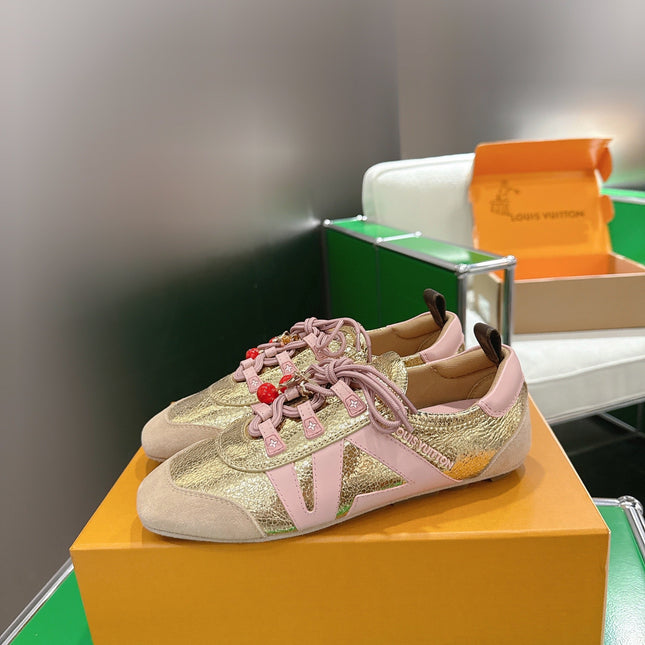 LV 26S SNEAKERS IN LIGHT PINK SUEDE AND GOLD LAMBSKIN WITH CHERRY CHARM