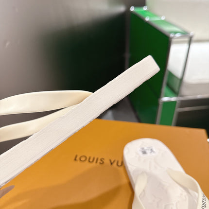 LV 26S THONG SANDALS IN WHITE EVA