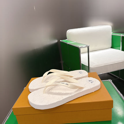 LV 26S THONG SANDALS IN WHITE EVA