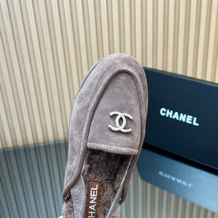 CHANEL 25S BACK STRAP MULE 15MM IN TAUPE GRAY SUEDE AND WOOL SILVER HARDWARE