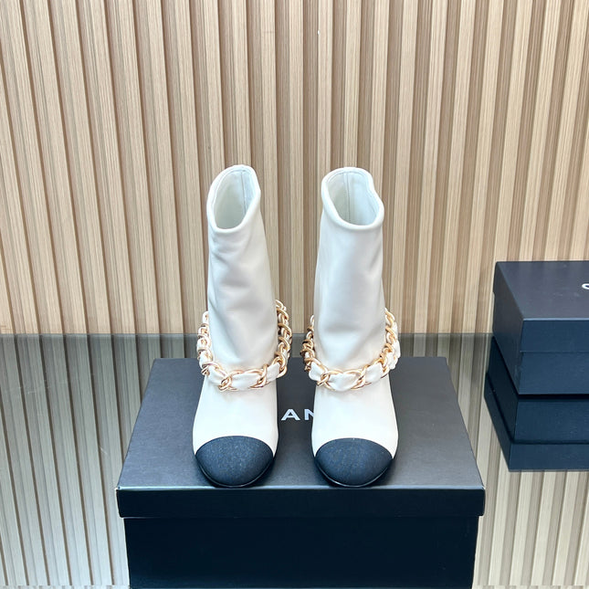 CHANEL 25S LOW BOOTS 65MM IN WHITE CALFSKIN GOLD HARDWARE