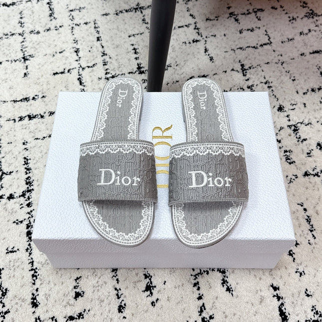 DIOR 26S SLIDES IN GREY EMBOSSED OBLIQUE LACE EMBROIDERY