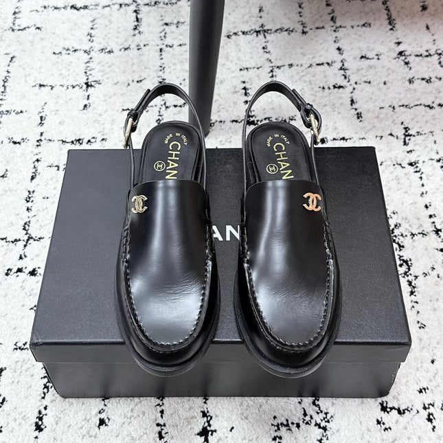 CHANEL 26S SLINGBACK LOAFERS IN BLACK PATENT CALFSKIN WITH CC LOGO