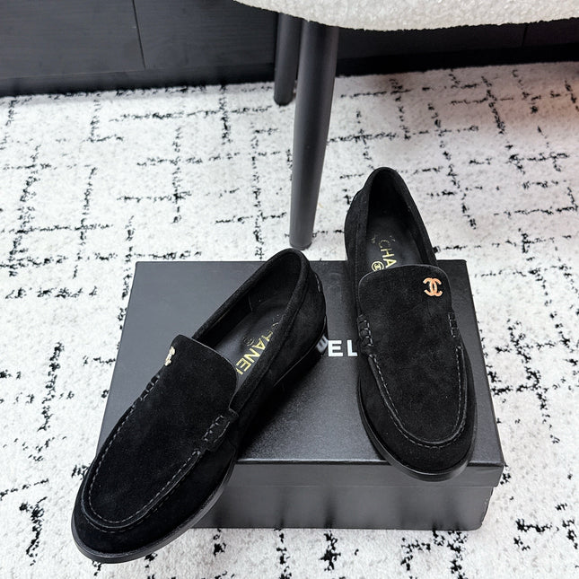 CHANEL 26S LOAFERS IN BLACK SUEDE WITH CC LOGO