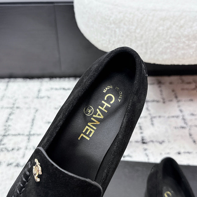 CHANEL 26S LOAFERS IN BLACK SUEDE WITH CC LOGO