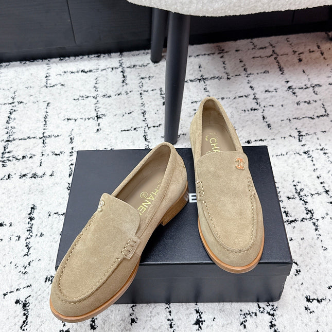 CHANEL 26S LOAFERS IN BEIGE SUEDE WITH CC LOGO