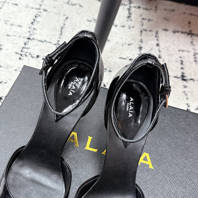 ALAIA 26S POINTED-TOE HEELS 90 MM IN BLACK PATENT CALFSKIN