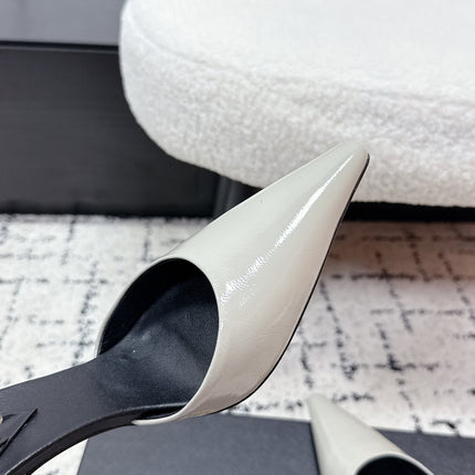 ALAIA 26S POINTED-TOE HEELS 90 MM IN LIGHT GREY PATENT CALFSKIN