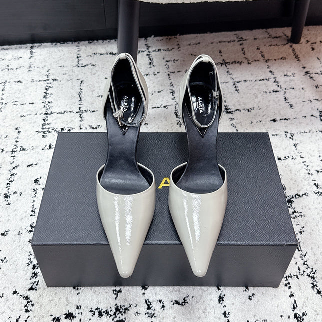 ALAIA 26S POINTED-TOE HEELS 90 MM IN LIGHT GREY PATENT CALFSKIN
