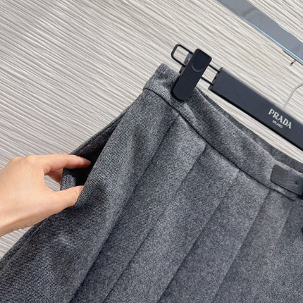 PRADA 25S LONG PLEATED SKIRT 212