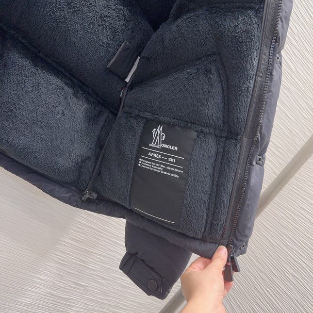 MONCLER 25S DOWN JACKET 352