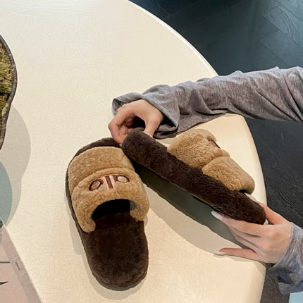 ALO 25S SLIDE SANDALS IN LIGHT BROWN WOOL