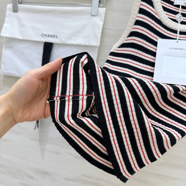CHANEL 26S STRIPED SLEEVELESS KNIT TOP 1438