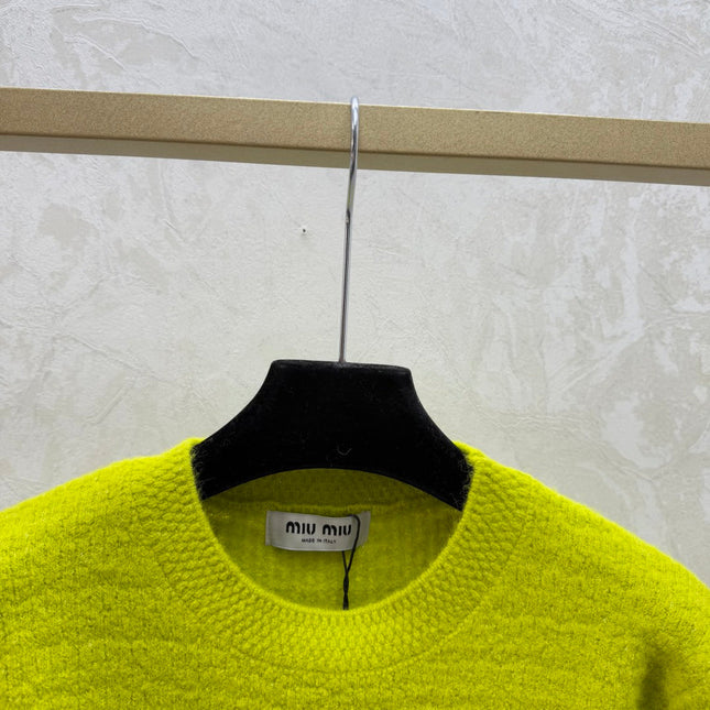 MIUMIU SWEATER STYLE 679