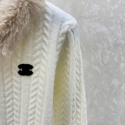 CHANEL 25S FUR-COLLAR CARDIGAN 516