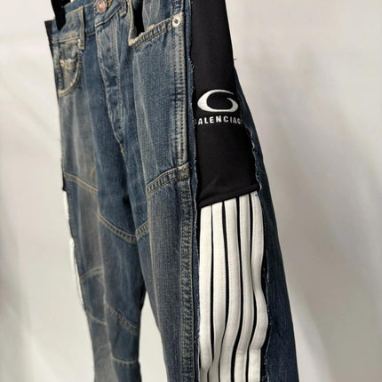 BALENCIAGA 26S DISTRESSED JEANS 015
