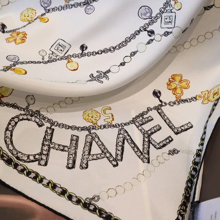 CHANEL 26S SCARF 90 IN SILK 311796