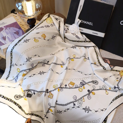 CHANEL 26S SCARF 90 IN SILK 311796
