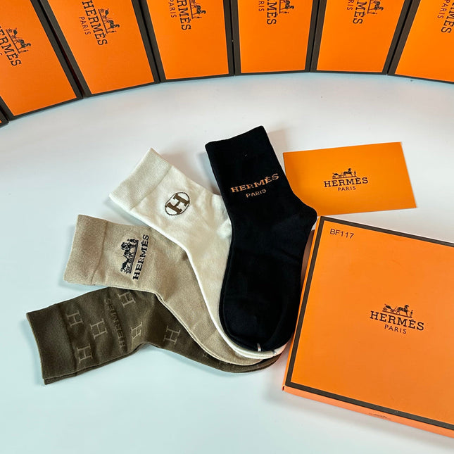 HERMES 26S CREW SOCKS 273918 (1 BOX)