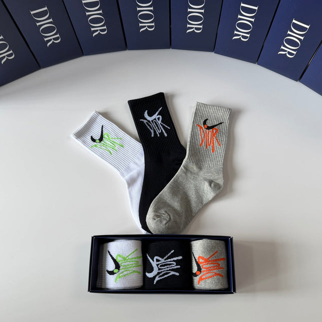 DIOR 26S CREW SOCKS 370244 (1 BOX)