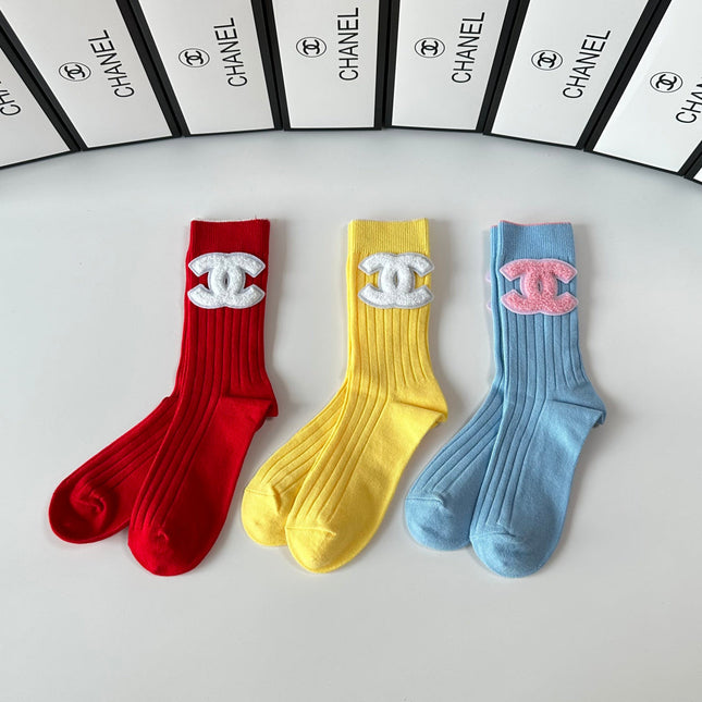 CHANEL 26S CREW SOCKS 389118 (1 BOX)