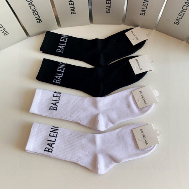 BALENCIAGA 26S CREW SOCKS 400151 (1 BOX)