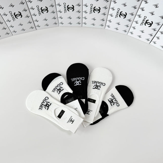CHANEL 26S NO-SHOW SOCKS 402505 (1 BOX)
