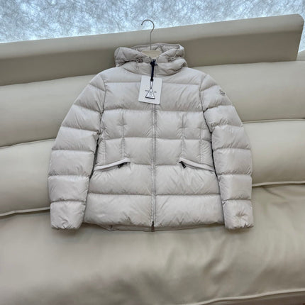 MONCLER 25S JACKET IN WHITE 041