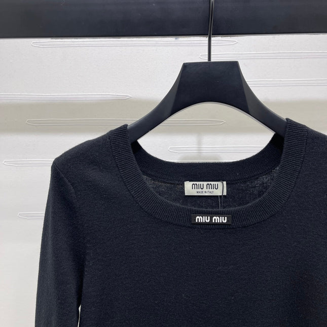 MIUMIU KNITTED SWEATER STYLE 460